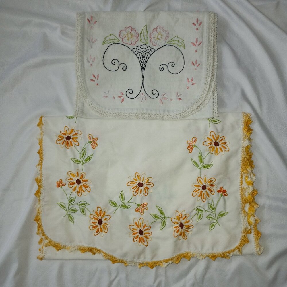Spring flowers Table Runner and Dresser Scarf (Set 0f 2) READ